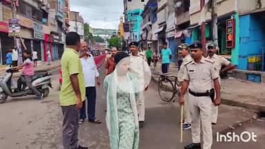 मुंगेर: नगर निगम ने शहर में चलाया अतिक्रमण हटाओ अभियान, तीन लोगों पर लगा जुर्माना