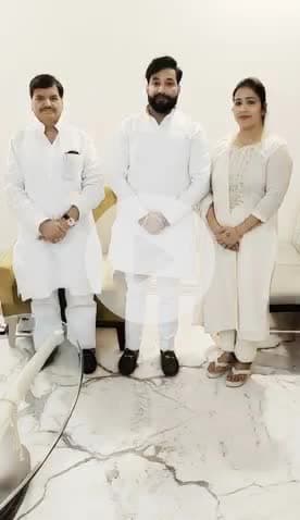 हमारे पिता तुल्य आदरणीय चाचा श्री शिवपाल सिंह यादव जी के आवास पर उनसे मुलाकात हुई और उनका आशीर्वाद प्राप्त हुआ।