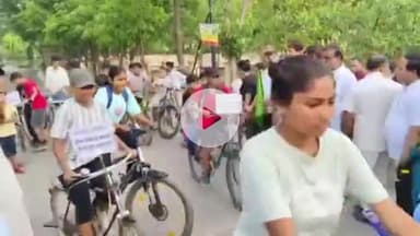 अमरोहा: 11वें अंतर्राष्ट्रीय योग दिवस के अवसर पर अमरोहा कलेक्ट परिसर में विशाल योग जागरूकता साइकिल रैली निकाली गई