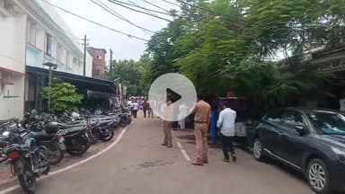 कानपुर: उपमुख्यमंत्री बृजेश पाठक के खिलाफ फूटा गुस्सा, पिछड़ा वर्ग फेडरेशन ने जिलाधिकारी कार्यालय का किया घेराव