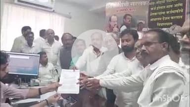 हिंगणघाट: शेतकऱ्यांच्या संपूर्ण कर्जमाफीसाठी राष्ट्रवादी शरद पवार गटाची उपविभागीय अधिकारी कार्यालयावर धडक