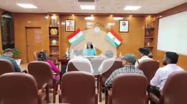 गुमला: डीसी ने जिला स्तरीय आपदा प्रबंधन समिति की बैठक की