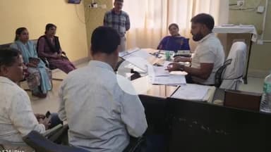 बलियापुर: बलियापुर अंचल कार्यालय में अंचल अधिकारी प्रवीण कुमार सिंह की अध्यक्षता में हुई बैठक