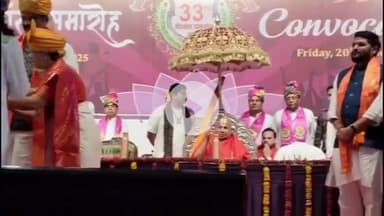 सागर नगर: मंत्री नितिन गडकरी ने छात्रों को स्वामी विवेकानंद और महात्मा गांधी के पदचिन्हों पर चलने का आह्वान किया