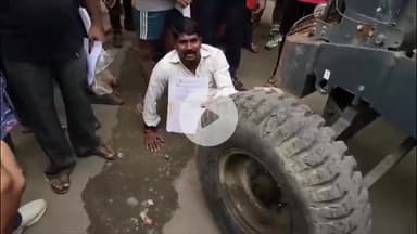 इंदौर: इंदौर में अतिक्रमण हटाने के लिए पहुंची निगम की टीम को करना पड़ा विरोध का सामना, JCB के सामने लेटा युवक; बैरंग लौटी टीम