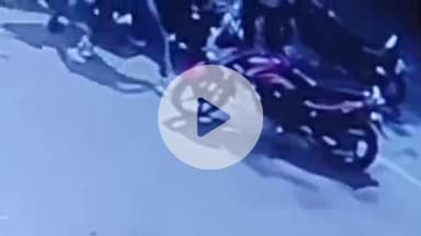 प्रतापगढ़: प्रज्ञा हॉस्पिटल के सामने युवक से मारपीट का सीसीटीवी फुटेज वायरल, दबंग कर रहे हैं पीछा, एसपी से की गई शिकायत