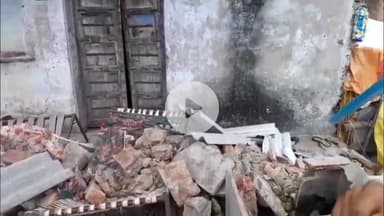 भिनाय: भिनाय में भैरू दरवाजा के बाहर की बस्ती में अचानक मकान की दीवार और छत गिरने से पांच लोग गंभीर घायल