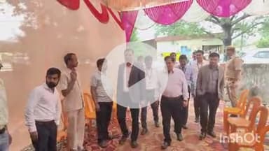 बलरामपुर: कृषि मंडी स्थित इंडियन बैंक के नवनिर्मित भवन का उद्घाटन जिले के न्यायिक अधिकारियों द्वारा फीता काटकर किया गया