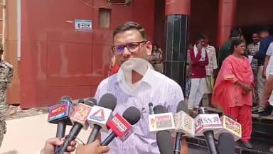 जगदलपुर: लालबाग शहीद स्मारक में हुई तोड़फोड़ पर नगर निगम आयुक्त प्रवीण वर्मा ने दी प्रतिक्रिया, कहा- जल्द ही किया जाएगा मरम्मत