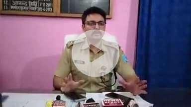 बेरमो: बोकारो पुलिस अधीक्षक ने प्रेस वार्ता में एटीएस टीम की कार्रवाई का खुलासा किया, हथियार बनाने वाले लोग गिरफ्तार