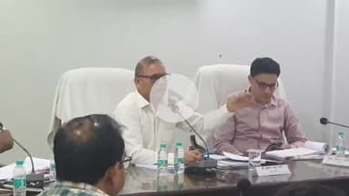 रामपुर: प्रमुख सचिव पिछड़ा वर्ग कल्याण नोडल अधिकारी सुभाष शर्मा ने विकास भवन सभागार में अफसरों के साथ बैठक कर दिए निर्देश