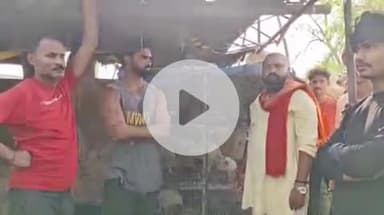 फतेहपुर: चितिसापुर में पीपल के पेड़ के नीचे खुली चिकन की दुकान का बजरंग दल के लोगों ने विरोध कर हटवाया, हुसैनगंज का मामला