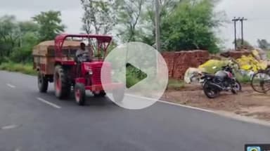 फतेहपुर: चांदपुर में दिन भर ओवरलोड मोरंग भरे ट्रैक्टर रेस लगाकर लोगों की जान से कर रहे खिलवाड़, अधिकारियों का नहीं है कोई खौफ