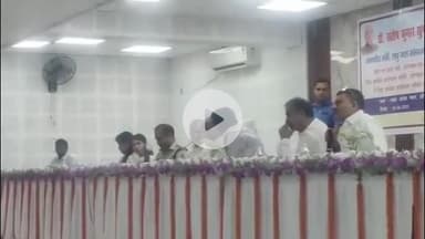 नबीनगर: नवीनगर विधायक विजय कु सिंह ने बीस सूत्री बैठक में स्वास्थ्य, बिजली, शिक्षा विभाग और अन्य समस्याओं से कराया अवगत