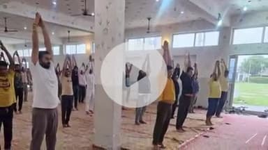 टोंक: शहर दुर्गा पैराडाइज में अंतर्राष्ट्रीय योग दिवस की तैयारी के लिए भाजपाइयों ने किया योग अभ्यास