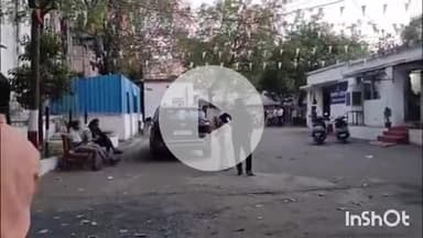 हिंगणघाट: कृषी उत्पन्न बाजार समिती परीसरात अवैध दारू विक्री विरोधात पोलिसांची कारवाई; १३ हजार ३०० रुपये किमतीचा दारूसाठा जप्त