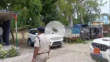 बेगूसराय: बाघा रेलवे ओवरब्रिज के पास अपराधियों ने फाइनेंस कर्मी से हथियार के बल पर ₹1 लाख 80 हजार लूटे