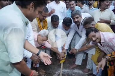 ग्वालियर गिर्द: गर्गज कॉलोनी में सीसी रोड के निर्माण कार्य का ऊर्जा मंत्री प्रद्युमन सिंह तोमर ने किया भूमिपूजन