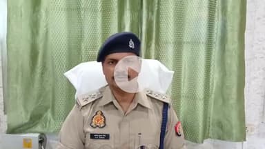 खबर औरैया से कोतवाली क्षेत्र के अंतर्गत ग्राम पढीन में एक दुकान में चोरी होने की संबंध में जानकारी देते क्षेत्राधिकारी