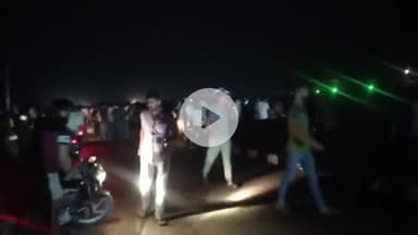 बक्सर: वीर कुंवर सिंह सेतु से गिरी स्कॉर्पियो को निकालने पहुंची एसडीआरएफ, तेज धार व अंधेरे से रेस्क्यू में दिक्कत