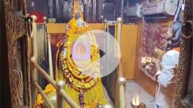 कादीपुर: महावीरन बिजेथुआ पावन धाम पर गुरुवार शाम को आरती संपन्न हुई, भक्तों ने किया प्रसाद ग्रहण