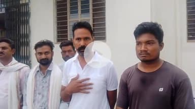 दीगोद: बूढादीत सामुदायिक स्वास्थ्य केंद्र पर डॉक्टर व चिकित्सा कर्मचारियों के समय पर नहीं पहुँचने पर ग्रामीणों ने किया हंगामा