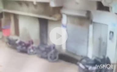 उरई: उरई में दरिंदगी की एक और तस्वीर आई सामने, विवाहिता को मारपीट कर छत से फेंका, लाइव सीसीटीवी फुटेज आया सामने