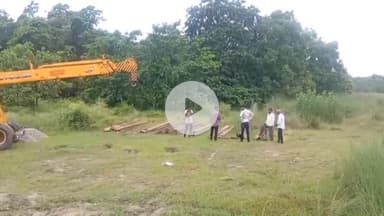 पूरनपुर: धनाराघाट छोटी नदी का हटाया गया पेंटून पुल, बारिश के मौसम में नदी की तरफ न आने की लोगों से की गई अपील