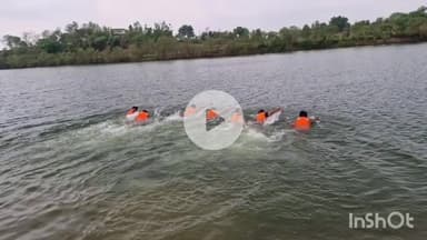 कुरवाई: बेतवा नदी में आपदा मित्रों और सिविल डिफेंस वालंटियर्स को दिया गया प्रशिक्षण