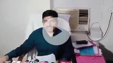 कानपुर: सीएमओ के निलंबन के बाद उनका मैसेज हुआ वायरल, प्रेस कॉन्फ्रेंस में कानपुर के जिलाधिकारी पर लगाए आरोप