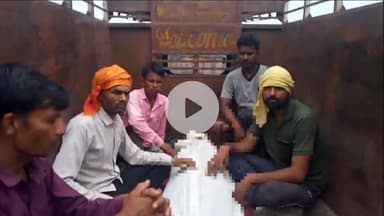 इटावा: खेत पर फसल की रखवाली करने गए 60 वर्षीय किसान की आवारा सांड के हमले से हुई मौत, परिजनों ने इटावा में कराया पोस्टमार्टम