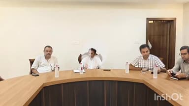 हुज़ूर: सर्किट हाउस में डिप्टी सीएम ने रीवा बाईपास सिक्स लेन और बेला-सिलपरा रिंगरोड निर्माण कार्य की समीक्षा की