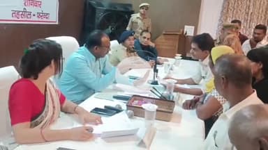 फरेंदा: फरेंदा तहसील परिसर में डीएम की अध्यक्षता में संपूर्ण समाधान दिवस पर आई 190 शिकायतें, 28 मामलों का मौके पर ही निस्तारण