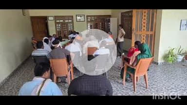 बलरामपुर: गोविंद बाग स्थित कैंप कार्यालय पर सदर विधायक पलटू राम ने जनता दर्शन में सुनीं लोगों की समस्याएं