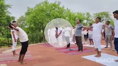 भभुआ: कैमूर वन प्रमंडल के विभिन्न क्षेत्रों में वन विभाग ने अंतर्राष्ट्रीय योग दिवस पर कराया योगाभ्यास