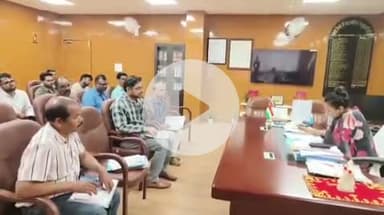 गुमला: पेयजल एवं स्वच्छता विभाग की योजनाओं पर डीसी ने की समीक्षा बैठक