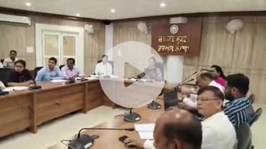 गुमला: स्वास्थ्य विभाग की डीसी ने समाहरणालय सभागार में की समीक्षा बैठक