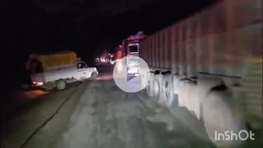 केशकाल: केशकाल घाट के दसवां मोड़ में ट्रक खराब होने से घाट में रुक-रुक कर लग रहा जाम, दोनों ओर वाहनों की कतार