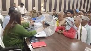 करनैलगंज: तहसील करनैलगंज में संपूर्ण समाधान दिवस पर जिलाधिकारी ने फरियादियों की समस्याएं सुनीं