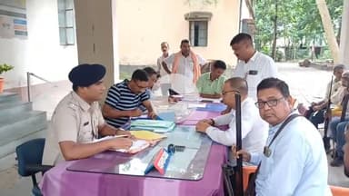 बक्सर: बिहार विधानसभा चुनाव को लेकर जिले के सभी थाना परिसर में शस्त्र सत्यापन शुरू, 27 जून तक चलेगा अभियान