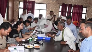 देेेवरिया: तहसील देवरिया सदर में संपूर्ण समाधान दिवस पर डीएम और एसपी ने सुनीं जनता की समस्याएं