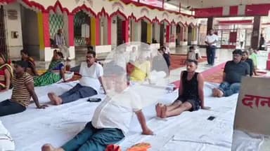सुपौल: राधा कृष्ण ठाकुरबारी परिसर में अंतर्राष्ट्रीय योग दिवस पर योग कार्यक्रम का आयोजन