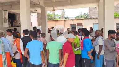 सुल्तानगंज: सुल्तानगंज थाना परिसर में भूमि विवादों के समाधान के लिए जनता दरबार लगा