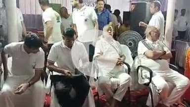 सिलाव: नव नालंदा महाविहार में अंतरराष्ट्रीय योग दिवस पर केंद्रीय मंत्री गिरिराज सिंह ने किया योगाभ्यास