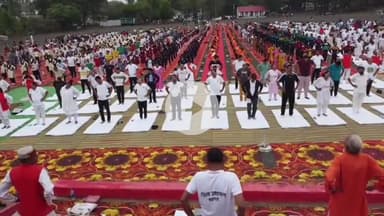 सागर नगर: योग दिवस पर पीटीसी ग्राउंड में सामूहिक योग अभ्यास, मंत्री गोविंद सिंह राजपूत ने कहा- योग से जीवन दीर्घायु होता है