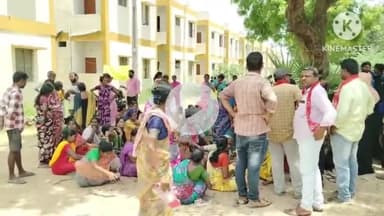 తొర్రూర్: తొర్రూర్‌లో అర్హులైన పేదలకు డబుల్ బెడ్ రూమ్ ఇండ్లు కేటాయించాలని సీ‌పీఎం ధర్నా