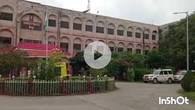 भभुआ: समाहरणालय के मुख्य गेट पर खड़ी बाइक हुई चोरी, पीड़ित ने भभुआ थाने में दिया आवेदन