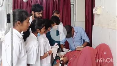 मेदिनीनगर (डालटनगंज): कुंड मोहल्ला में घरेलू विवाद में महिला ने चाकू से गला काटकर आत्महत्या का प्रयास किया, हालत गंभीर