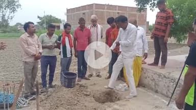 अपने जिला पंचायत क्षेत्र के ग्राम महमदपुर मजरा देवखरपुर स्थित दाढ़ी वीर बाबा मे हाई मास्ट लाइट लगाए जाने हेतु भूमि पूजन किया।