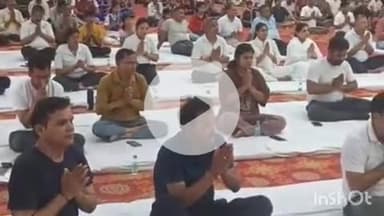 श्योपुर: सांसद: योग से मिलती है निरोगी काया, ऑडिटोरियम में हुआ जिला स्तरीय कार्यक्रम
